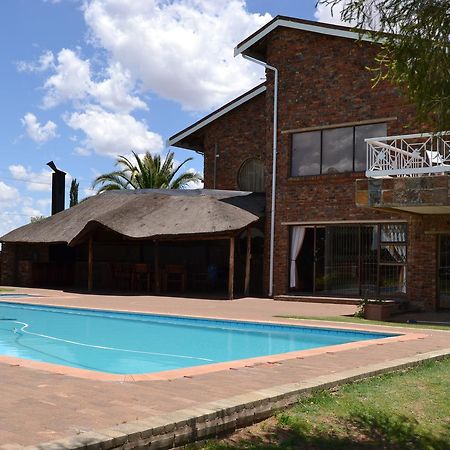 Krige Lodge B&B Блумфонтейн Екстер'єр фото