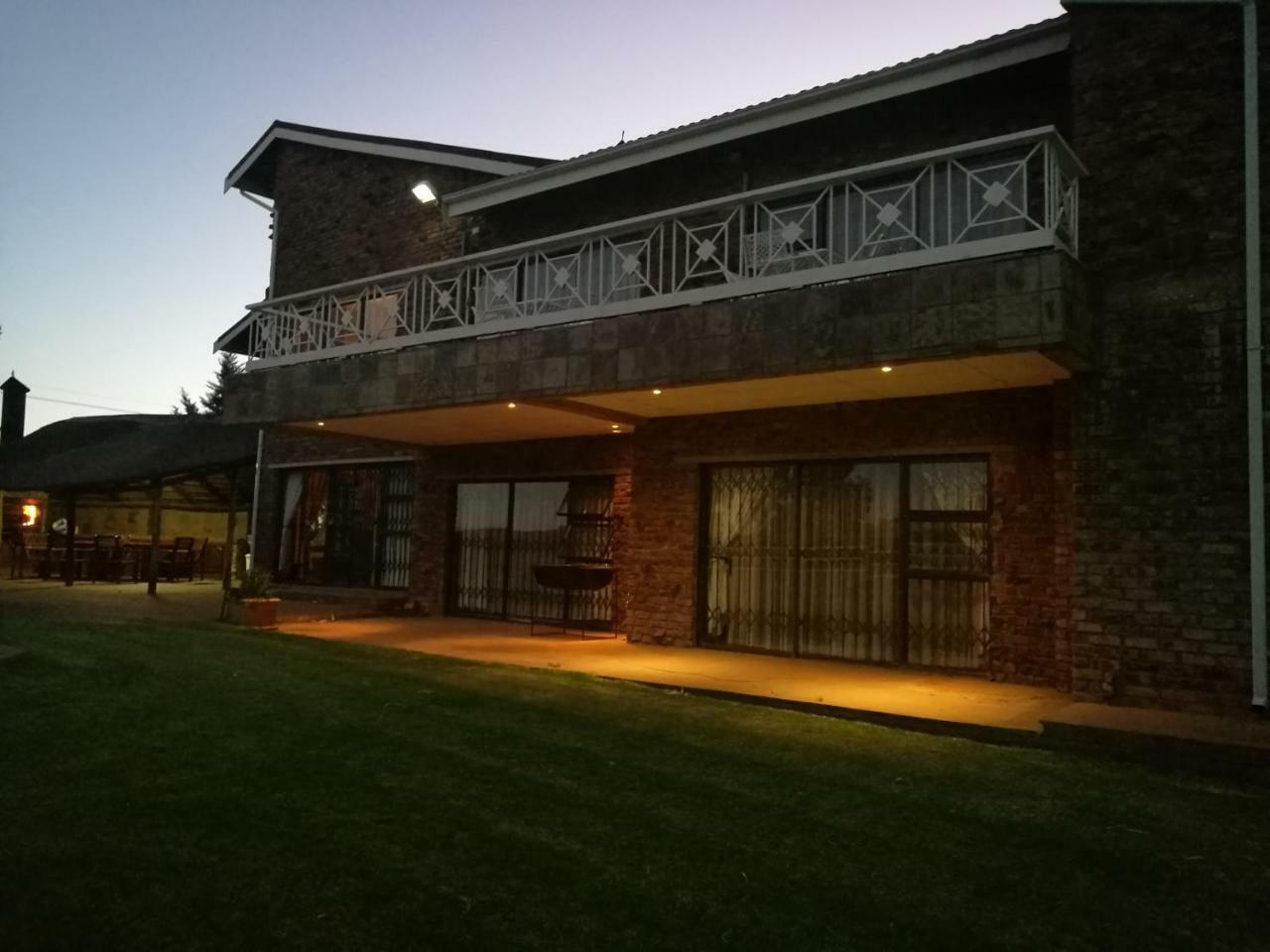 Krige Lodge B&B Блумфонтейн Екстер'єр фото